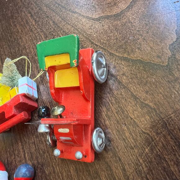 Lot of 6 VTG  Wooden Ornaments 60s 70s Japan Spain penguin Santa sled - Picture 6 of 14